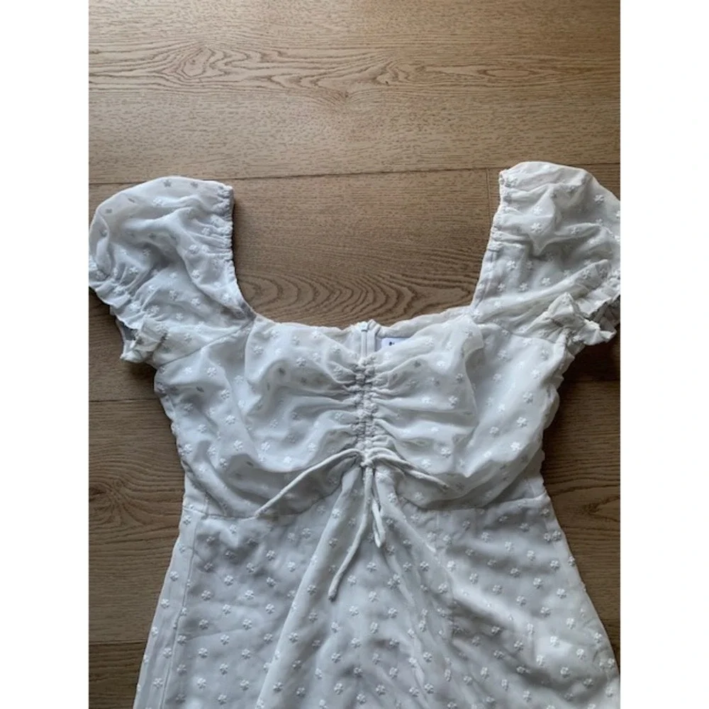 Princess Polly White Clip Dot Mini Dress Ruched Bust Tiered Ruffle Hem Sz 10